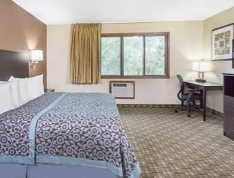 Days & By Wyndham 3* Waterloo