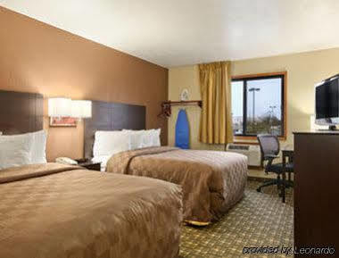 Hotel Days & By Wyndham Waterloo